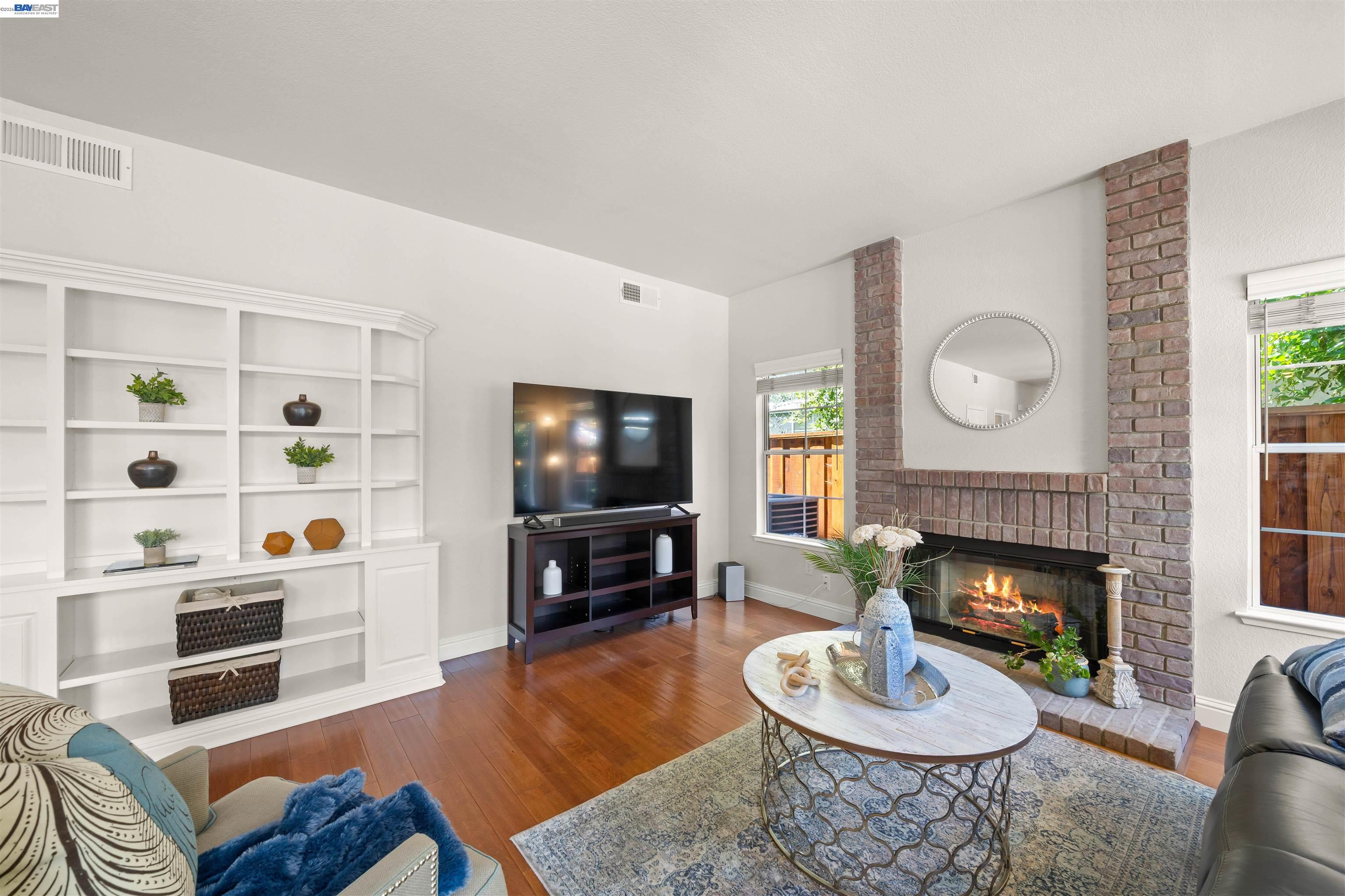 1024 Belleterre Dr