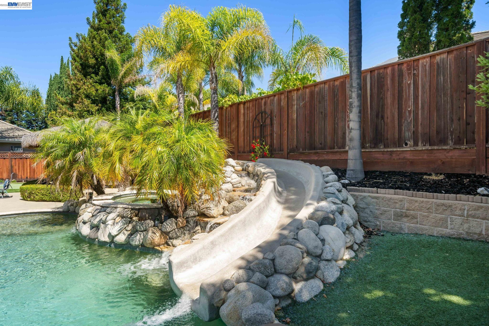 750 Trinity Hills Ln