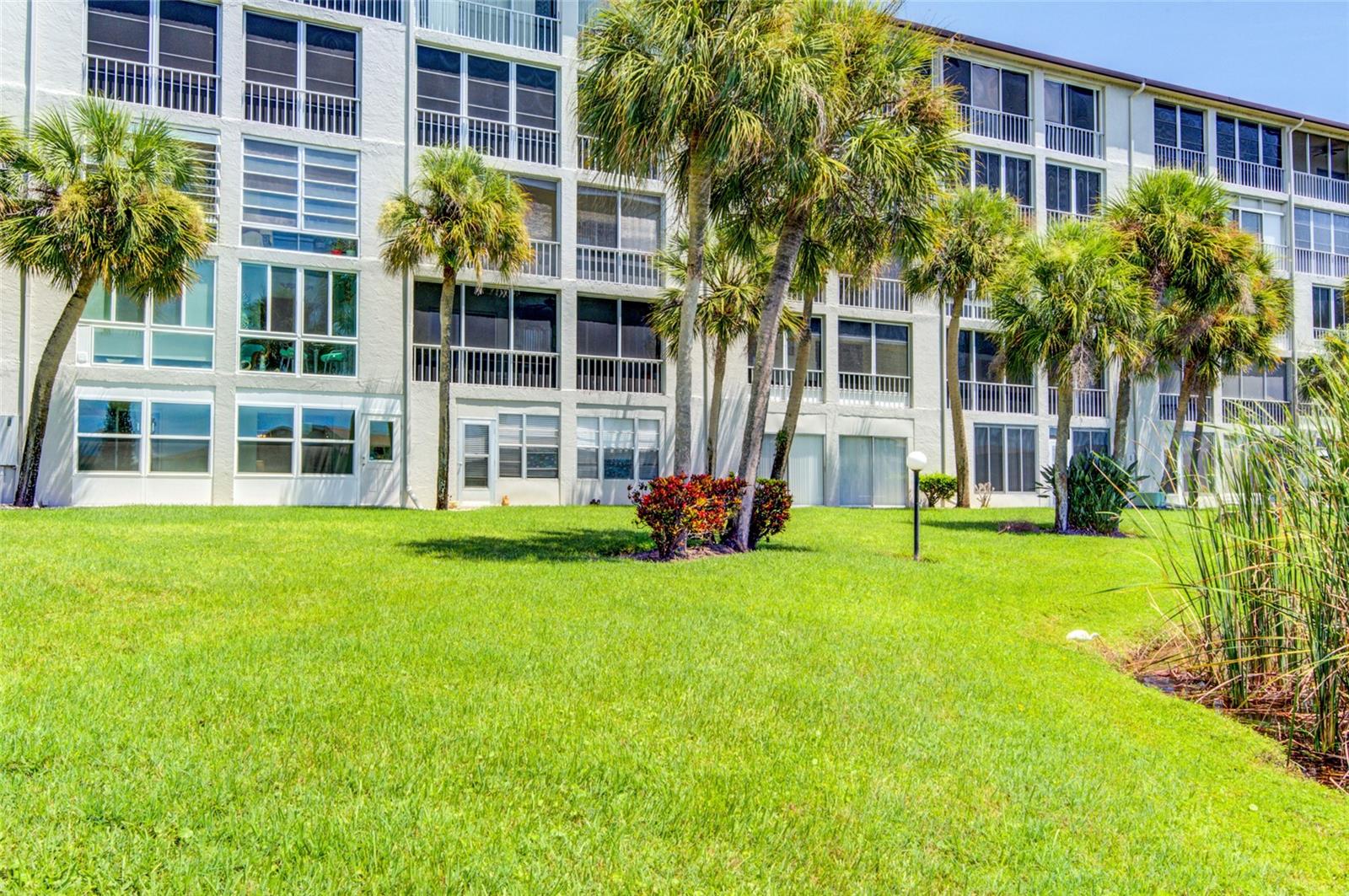 3046 LAKE BAYSHORE DR #O106