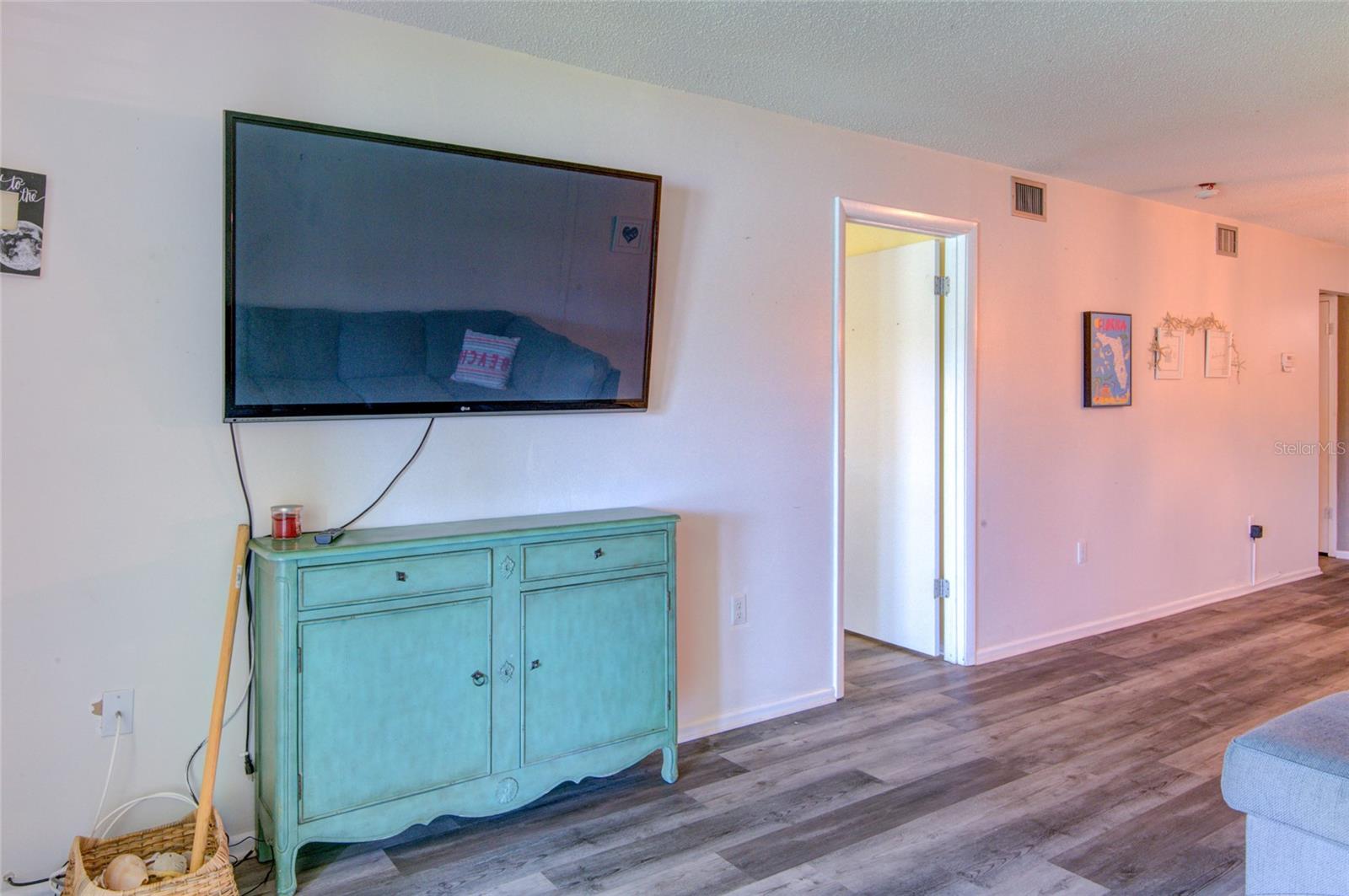 3046 LAKE BAYSHORE DR #O106