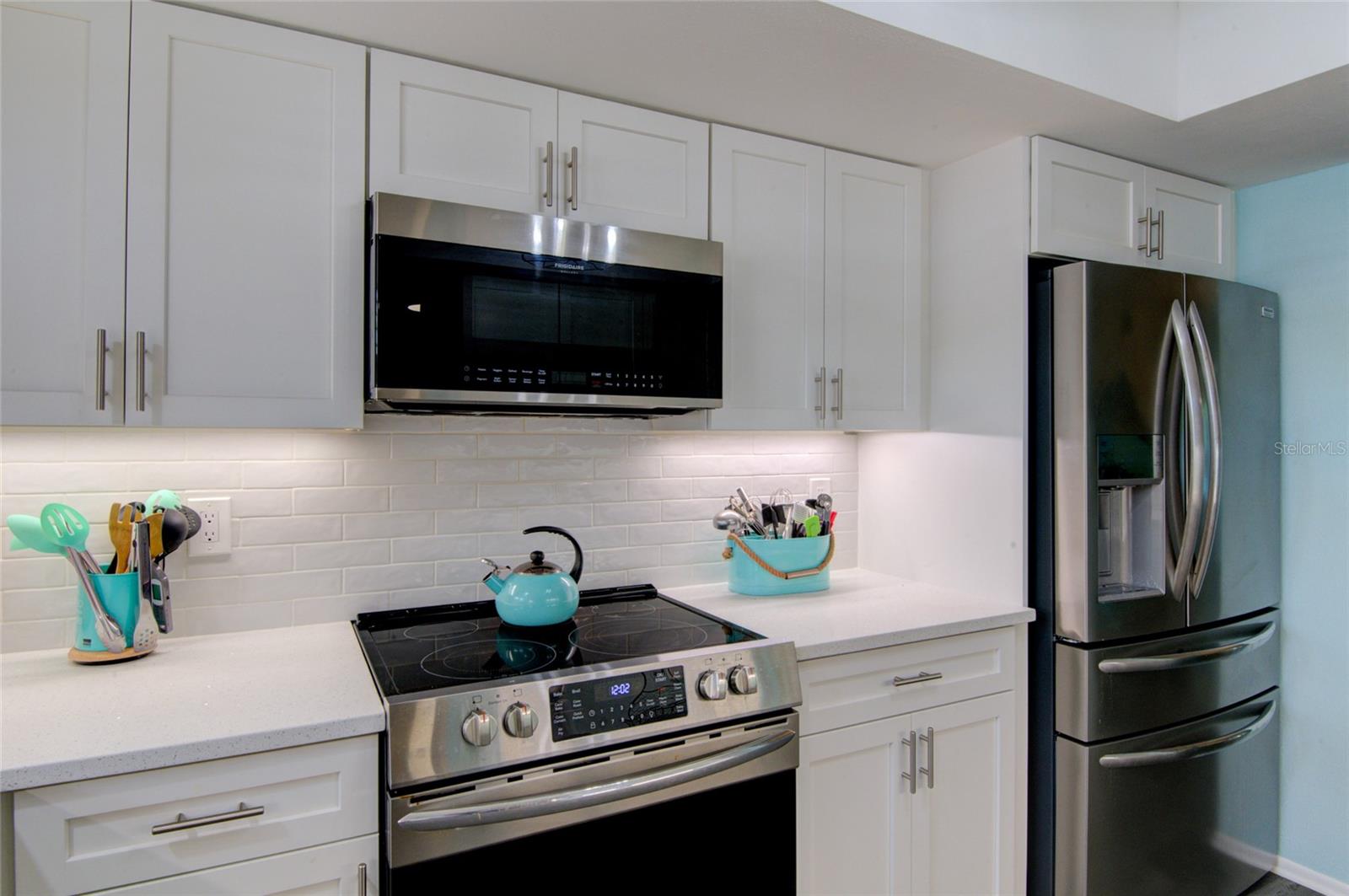 3046 LAKE BAYSHORE DR #O106