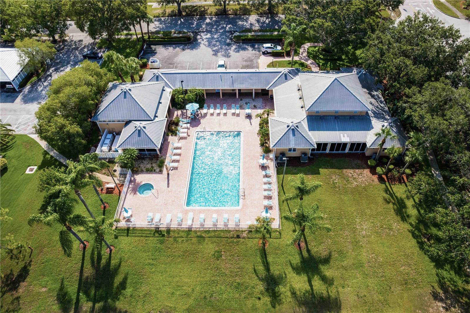 3790 PINEBROOK CIR #403