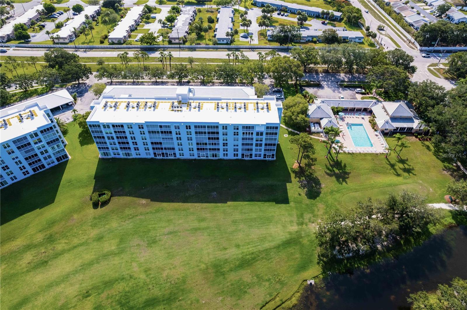 3790 PINEBROOK CIR #403