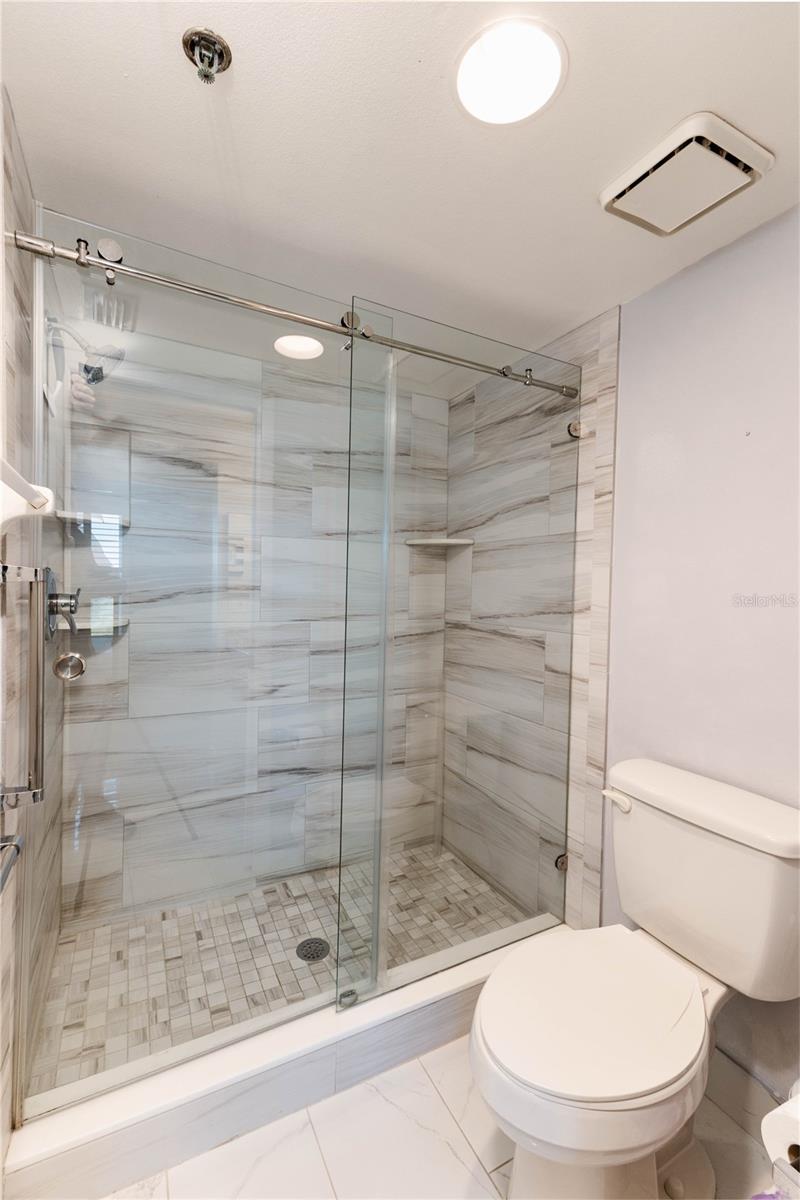 3790 PINEBROOK CIR #403