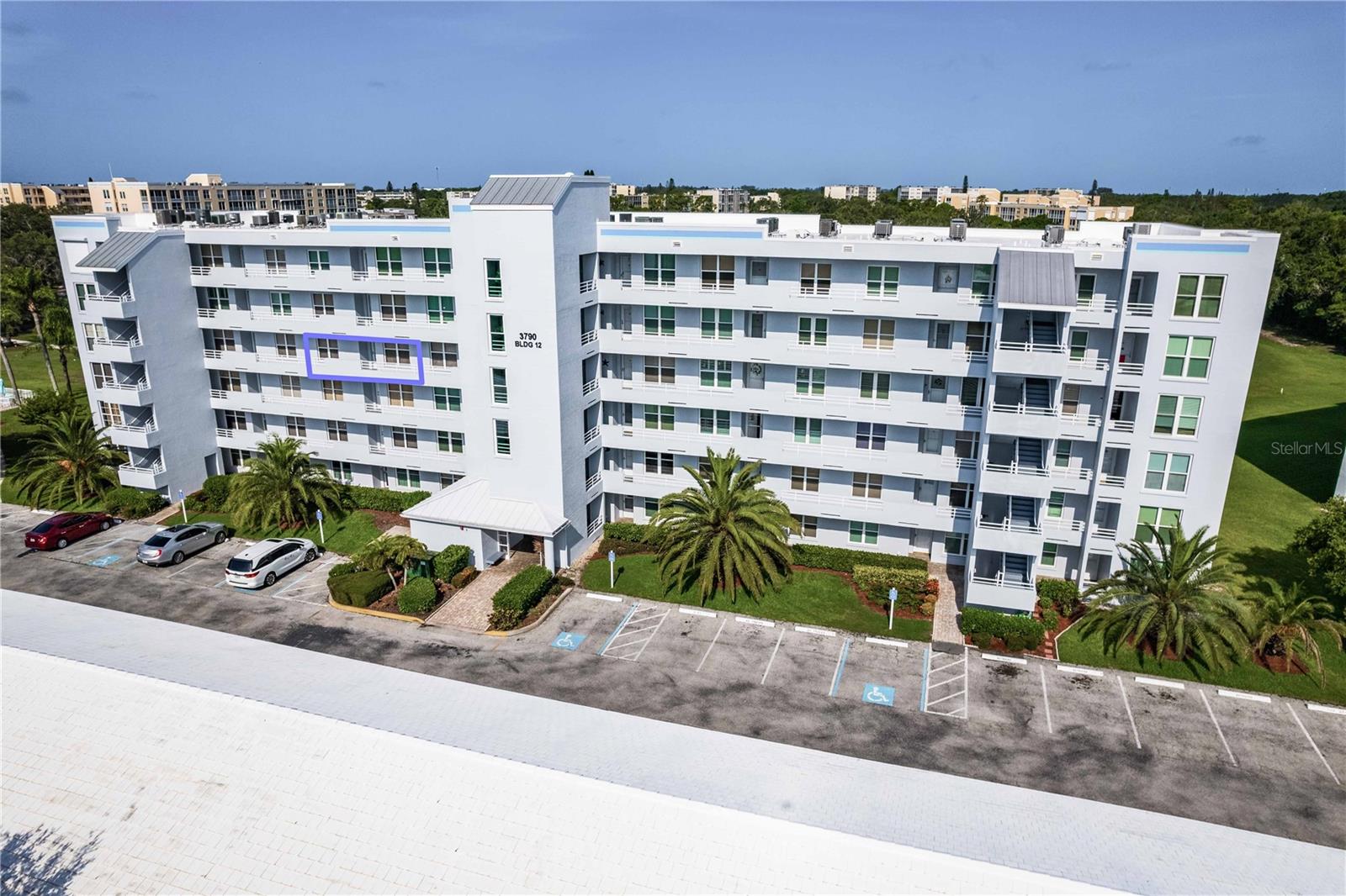 3790 PINEBROOK CIR #403