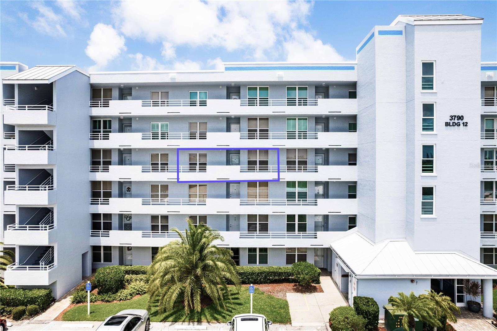 3790 PINEBROOK CIR #403