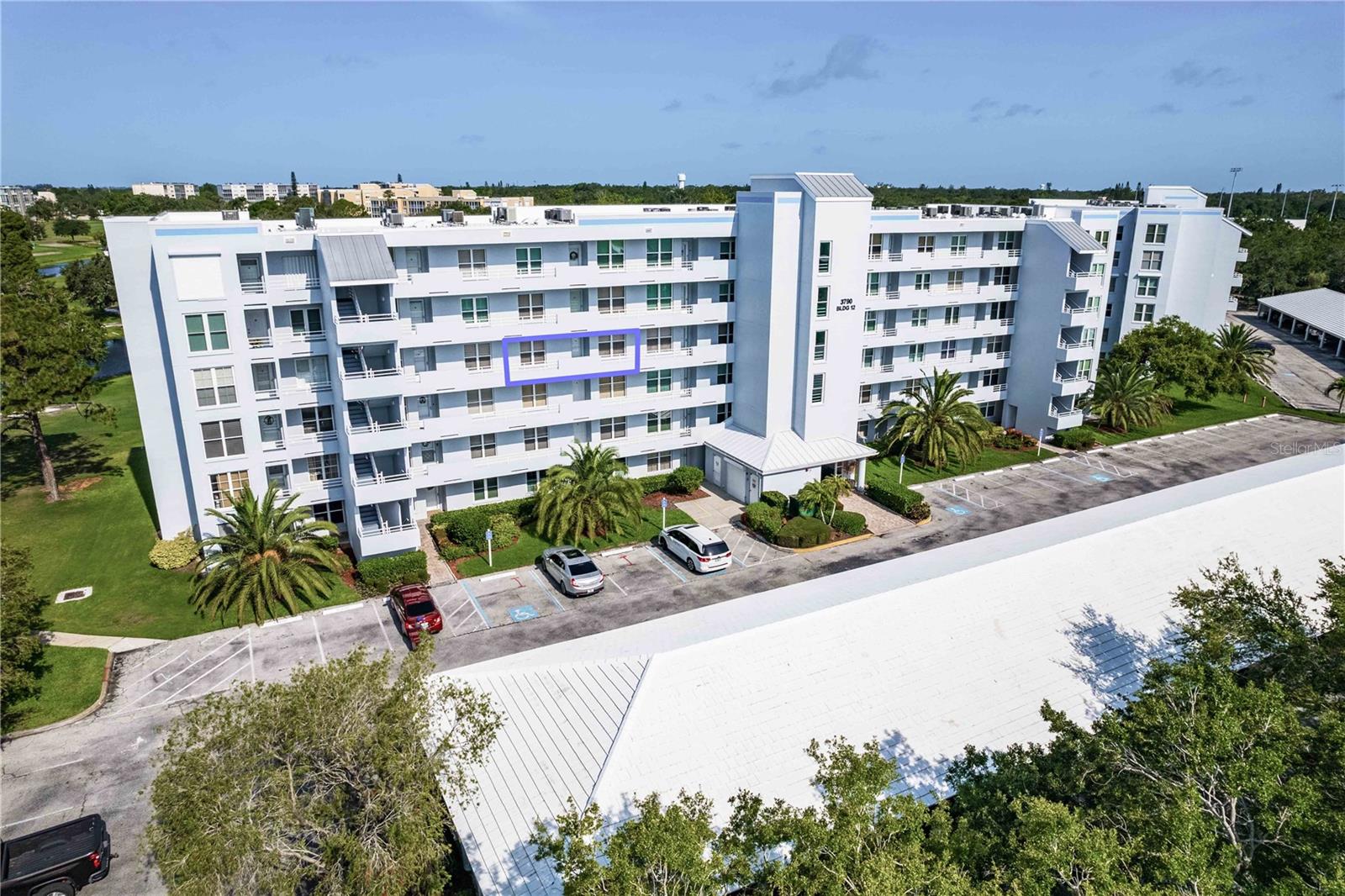 3790 PINEBROOK CIR #403