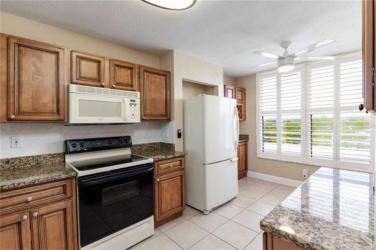 3790 PINEBROOK CIR #403