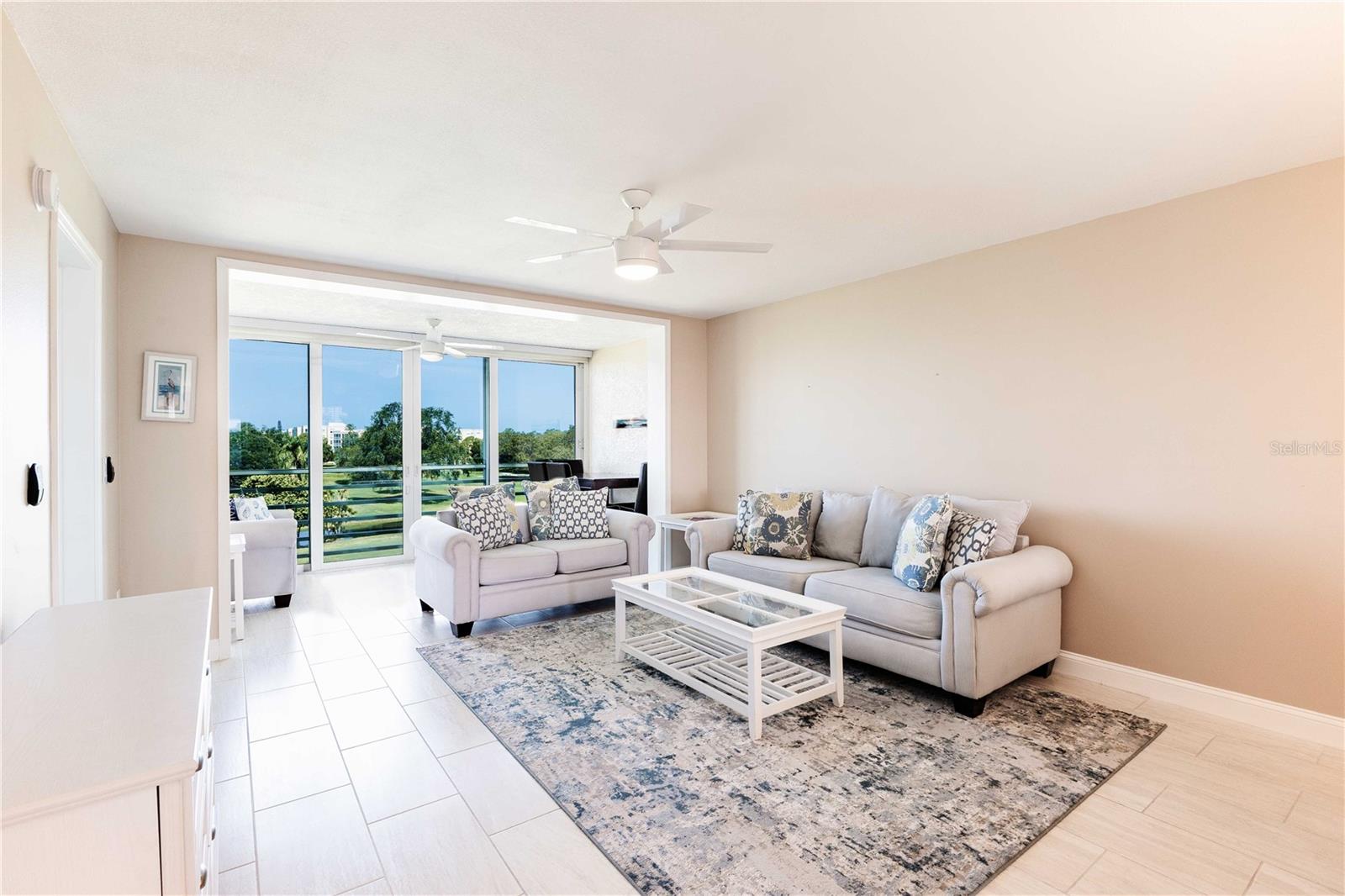 3790 PINEBROOK CIR #403