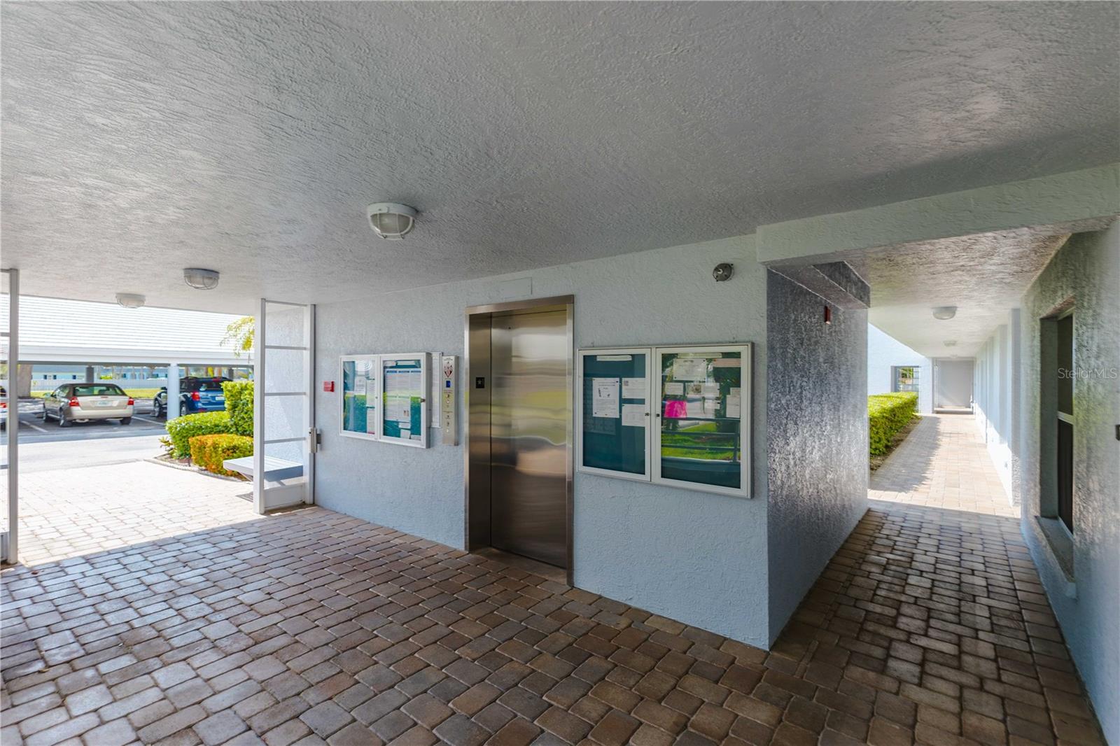 3790 PINEBROOK CIR #403