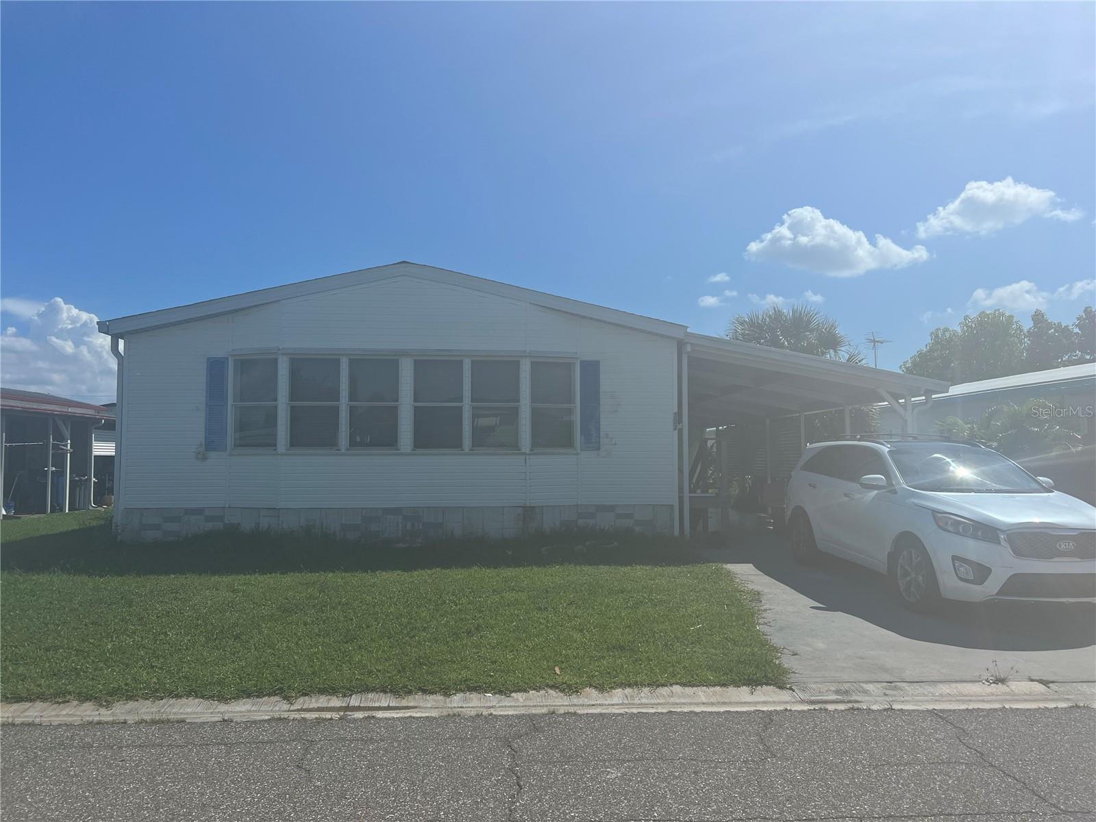 302 50TH AVENUE PLZ E