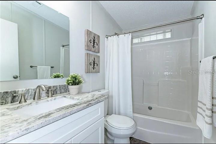 302 50TH AVENUE PLZ E