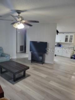 302 50TH AVENUE PLZ E