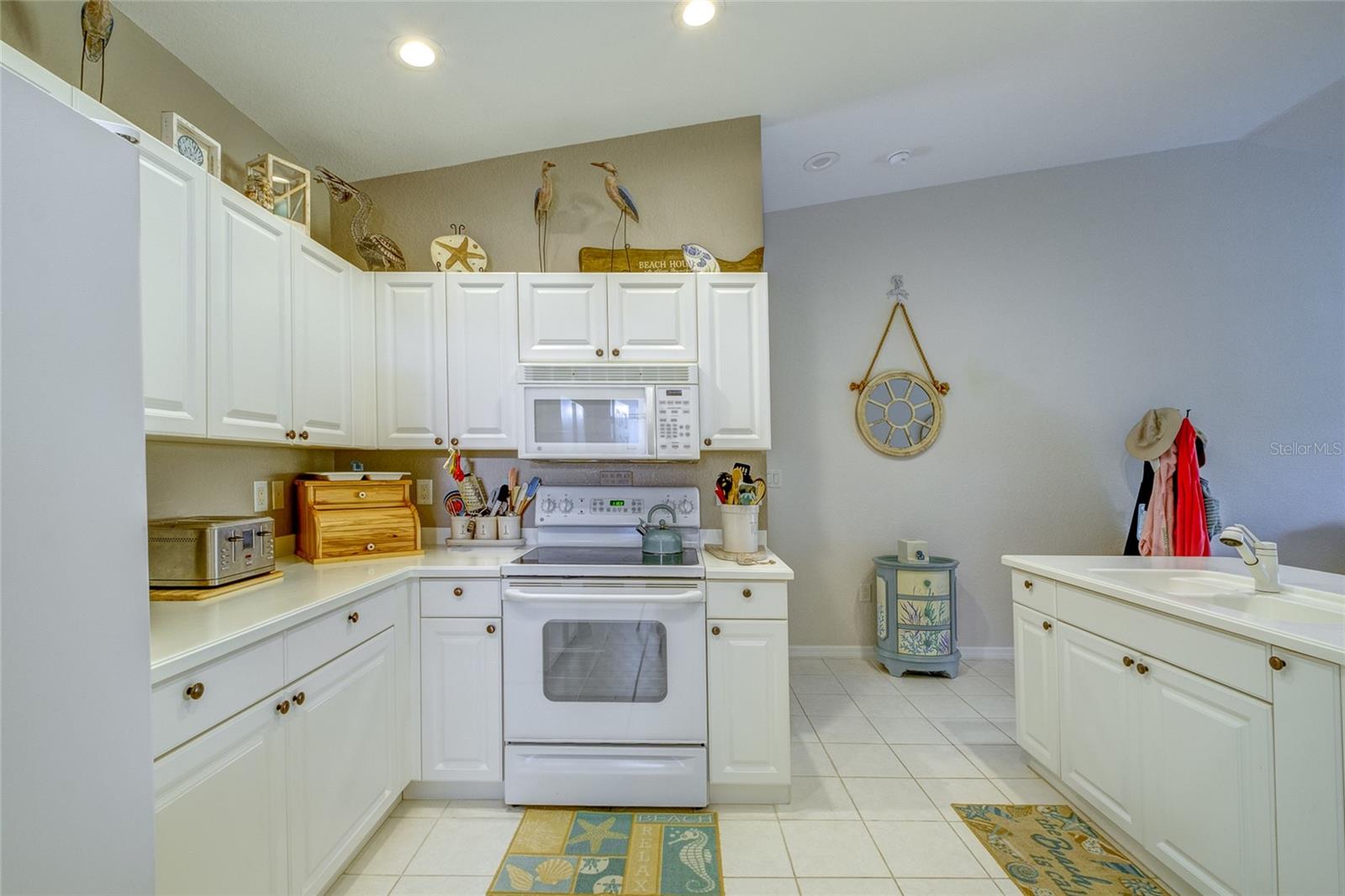 7018 STRAND CIR #30-202