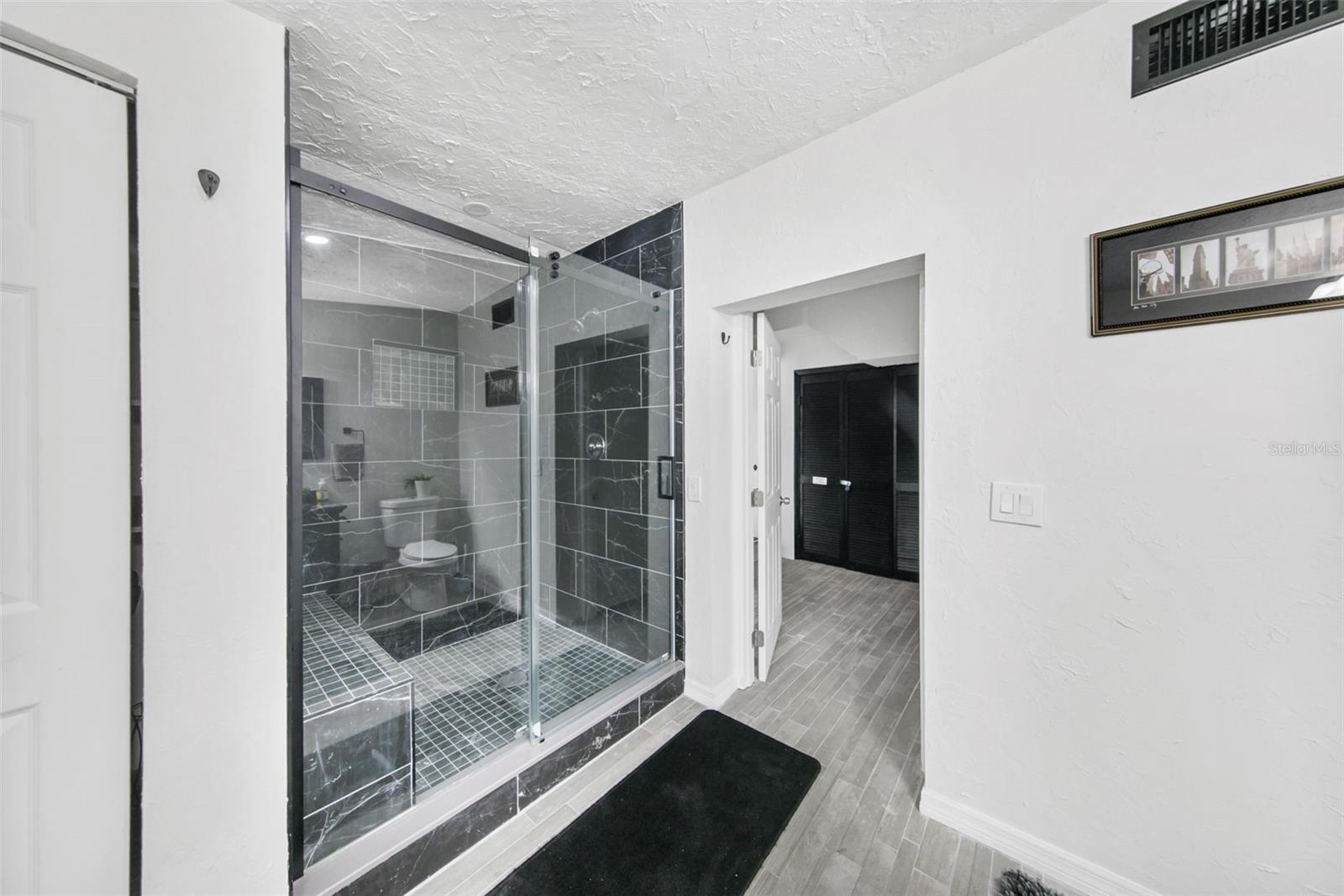 999 28TH AVENUE DR E