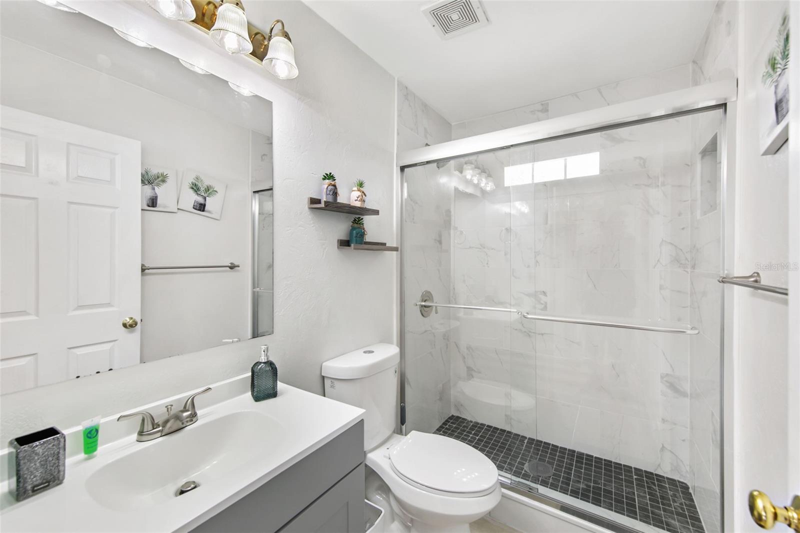 999 28TH AVENUE DR E