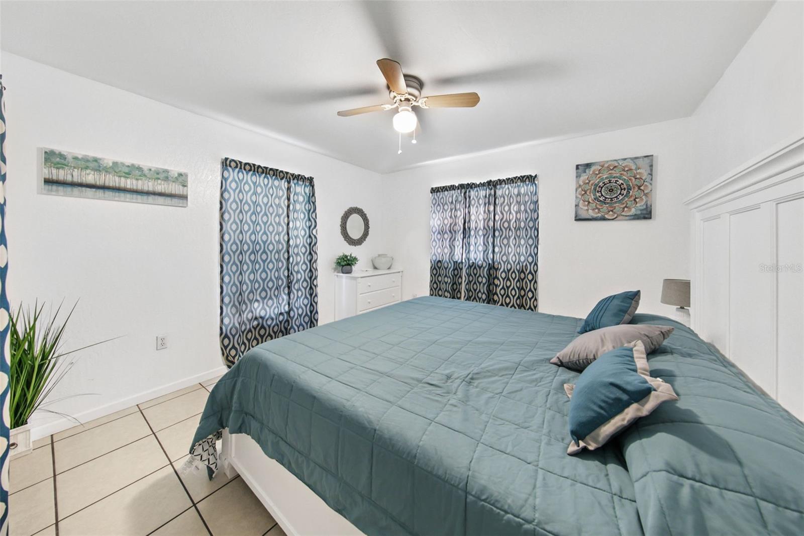 999 28TH AVENUE DR E