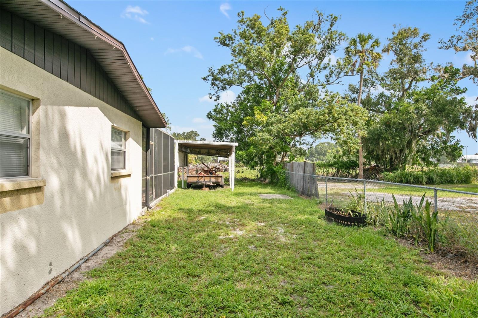 999 28TH AVENUE DR E