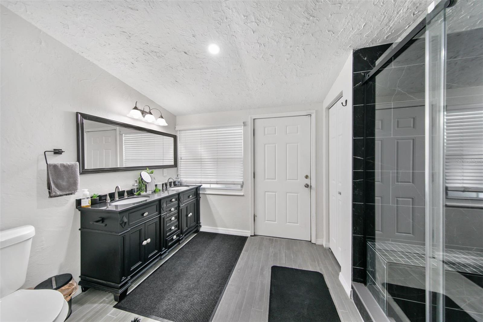 999 28TH AVENUE DR E