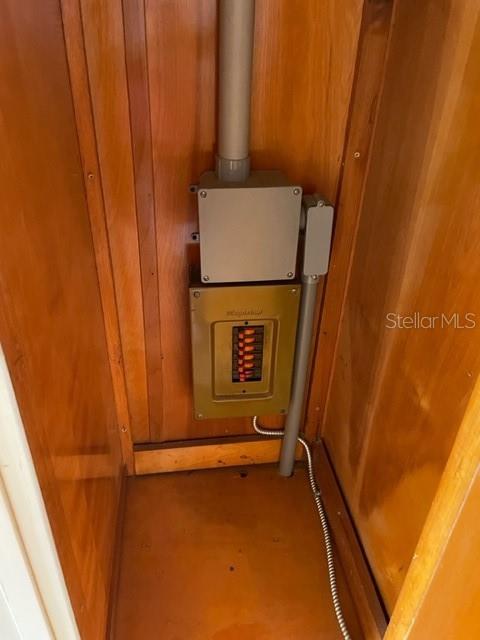 910 50TH AVENUE TER W