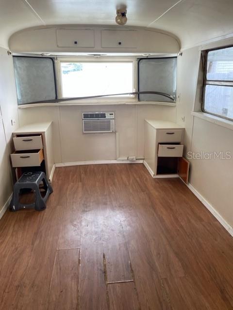 910 50TH AVENUE TER W