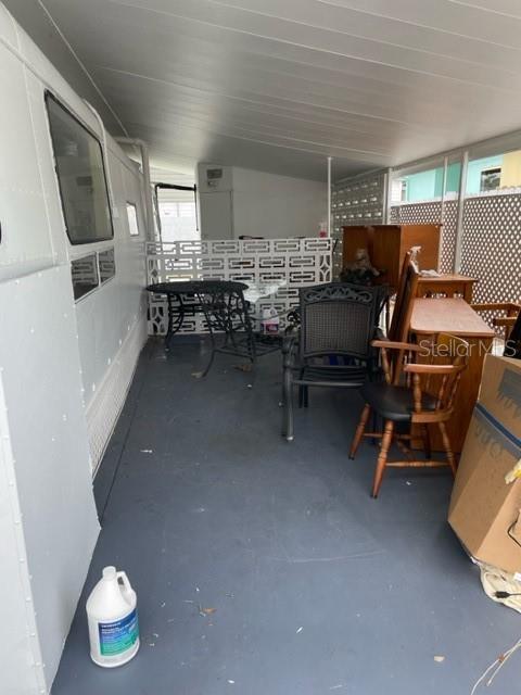 910 50TH AVENUE TER W