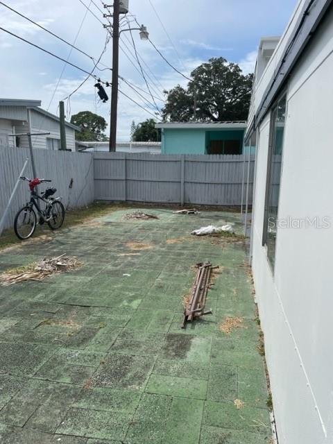 910 50TH AVENUE TER W