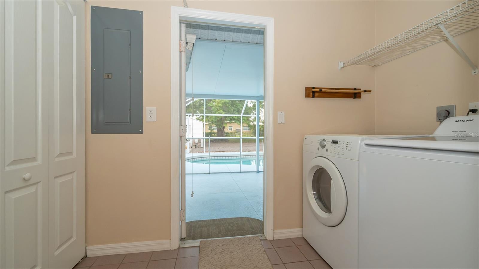 803 68TH AVENUE DR W