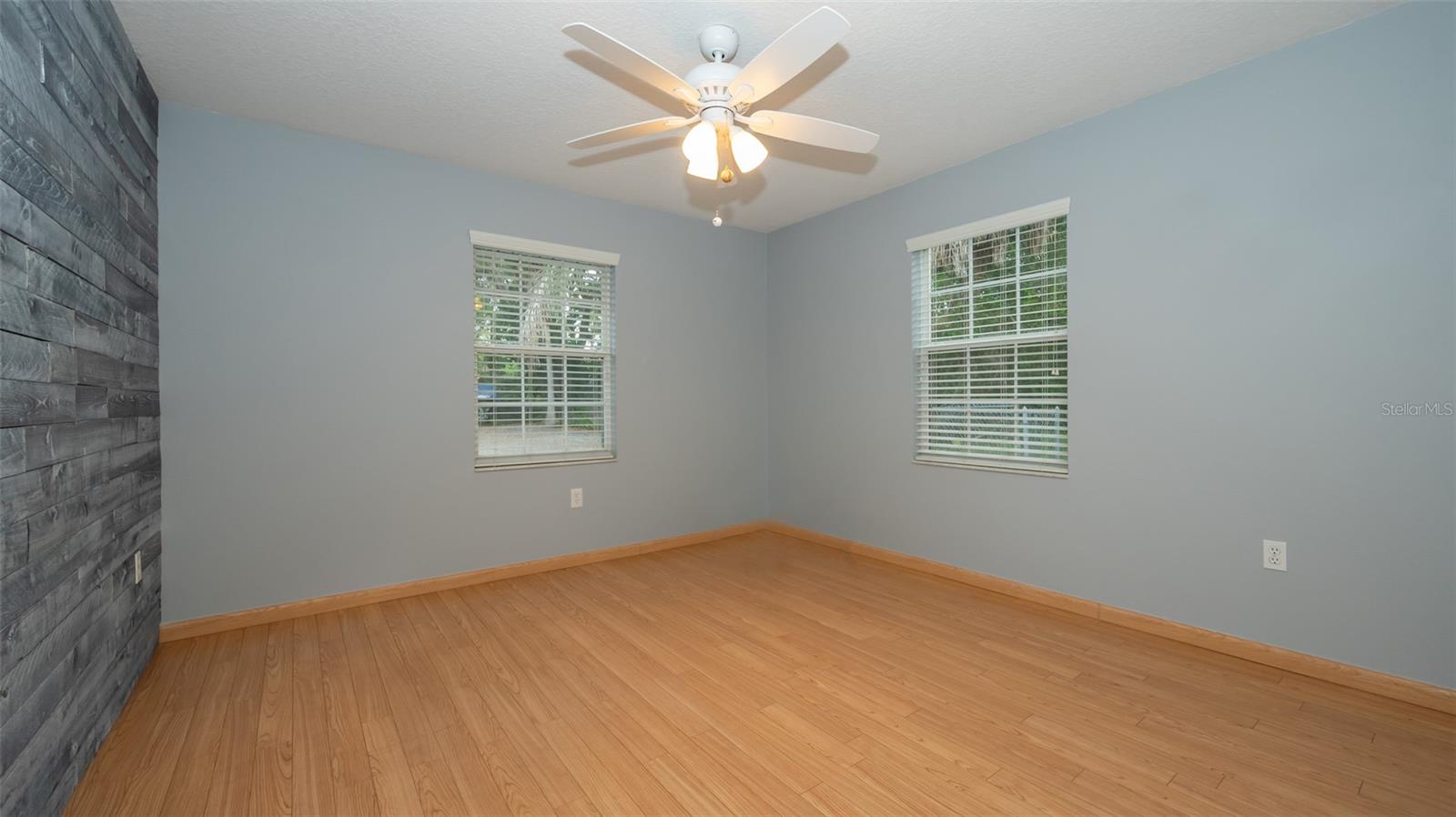 803 68TH AVENUE DR W