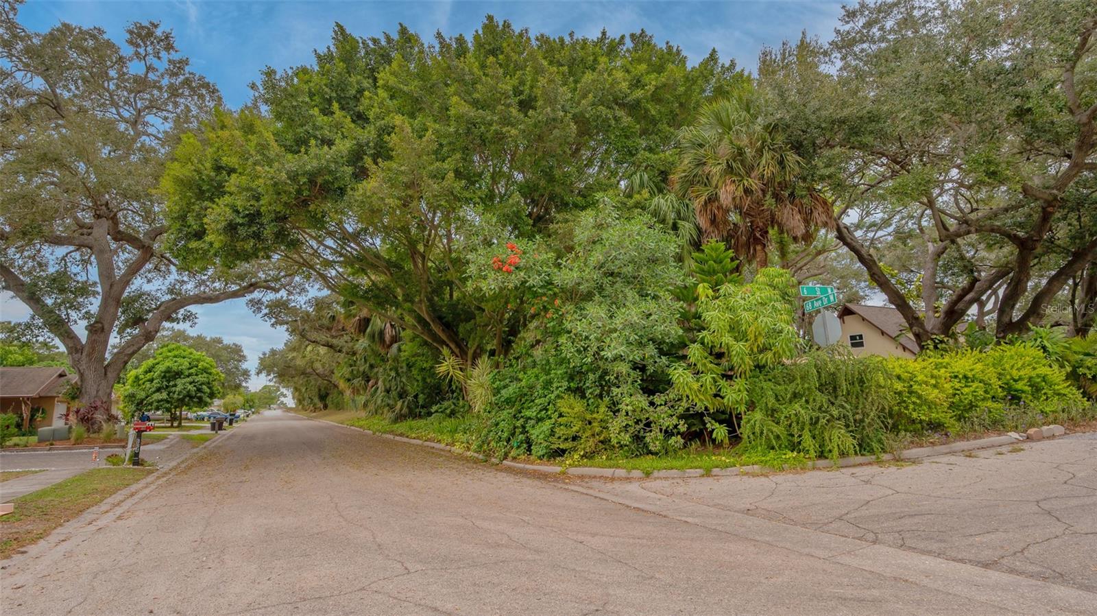 803 68TH AVENUE DR W