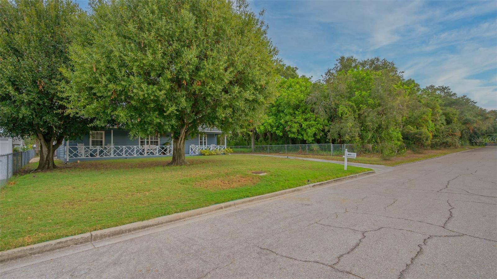 803 68TH AVENUE DR W