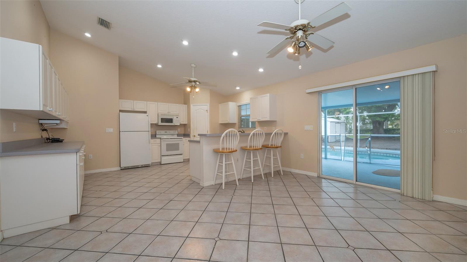 803 68TH AVENUE DR W