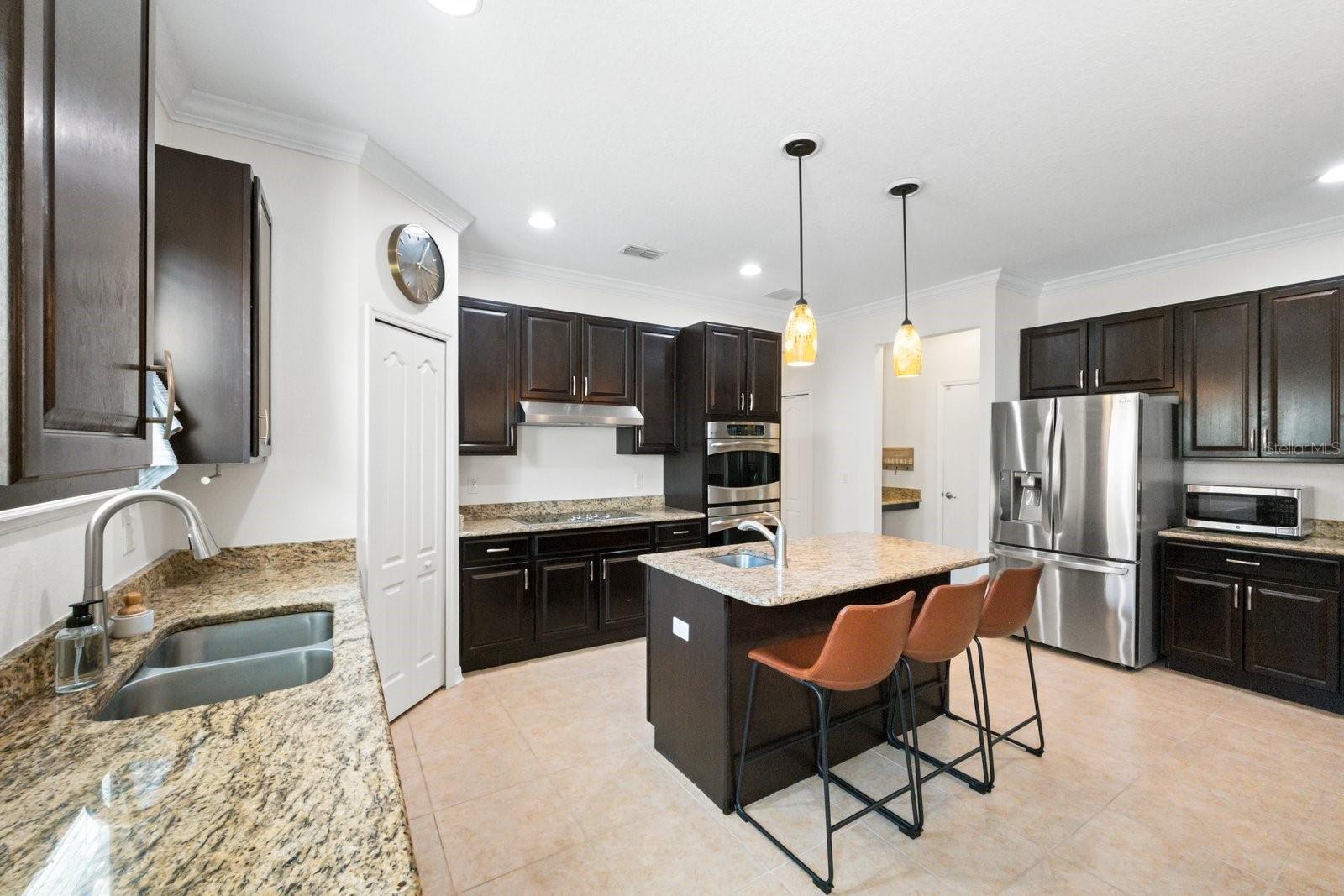 2252 50TH STREET CIR E