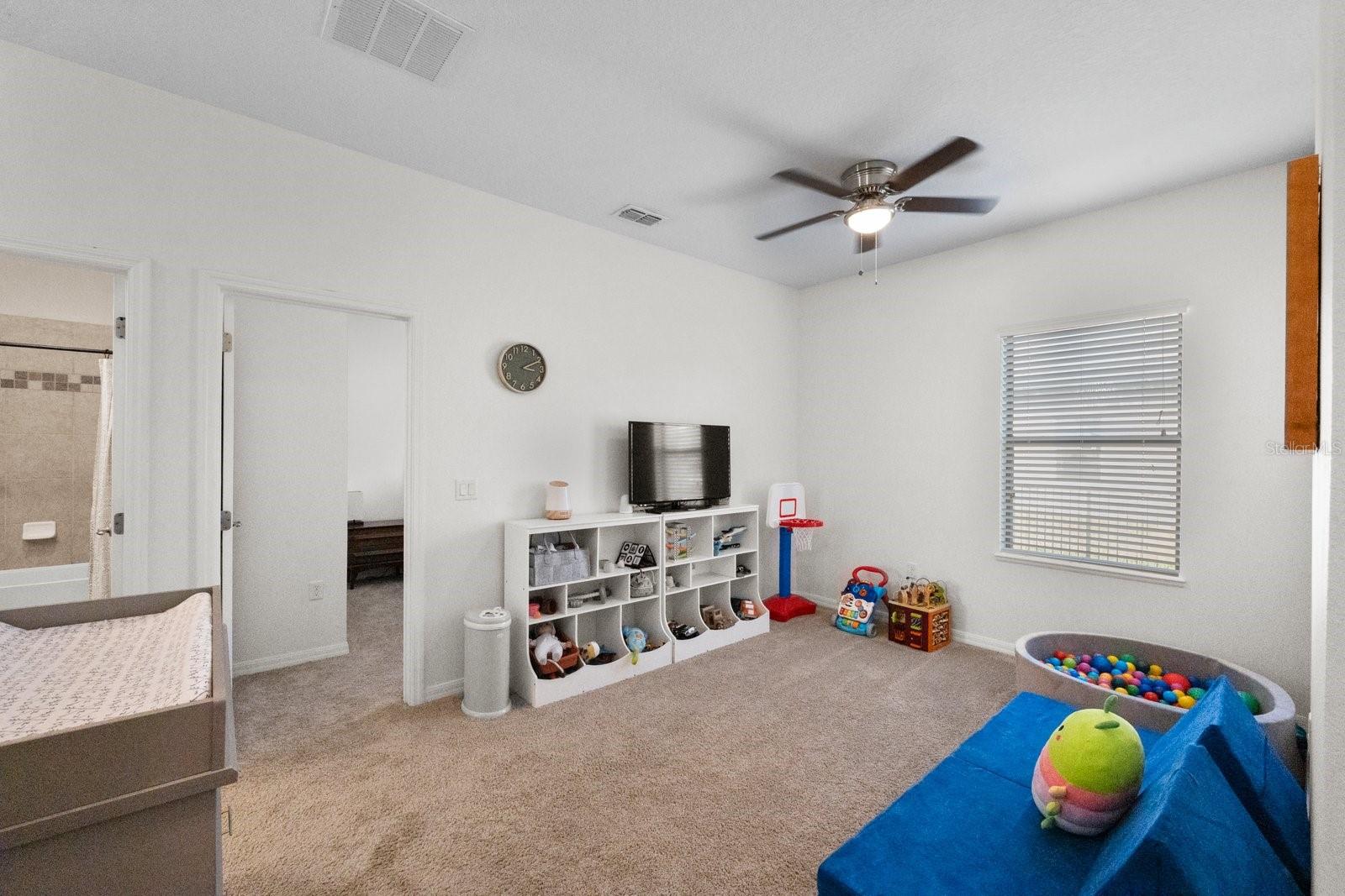 2252 50TH STREET CIR E