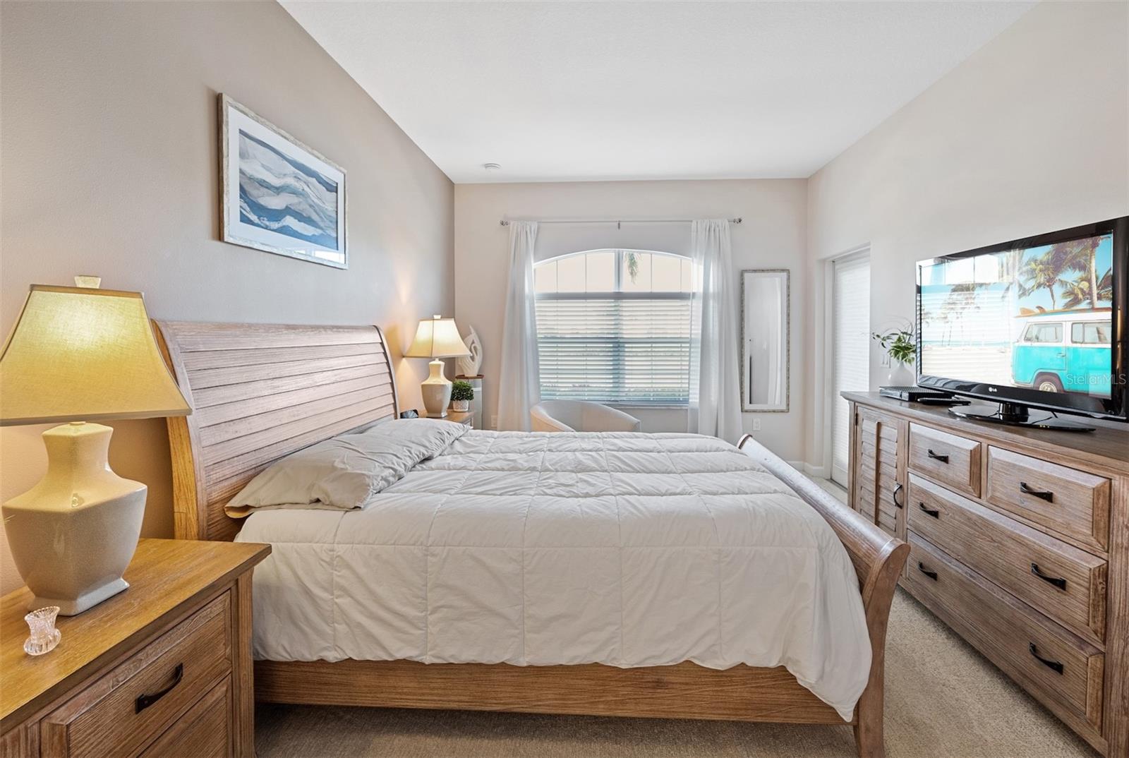 6586 7TH AVENUE CIR W