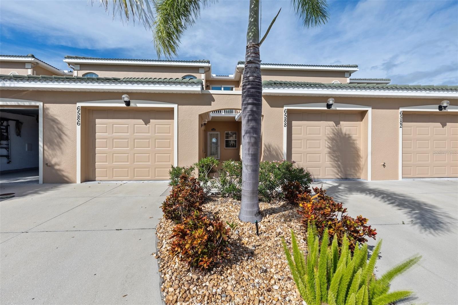 6586 7TH AVENUE CIR W