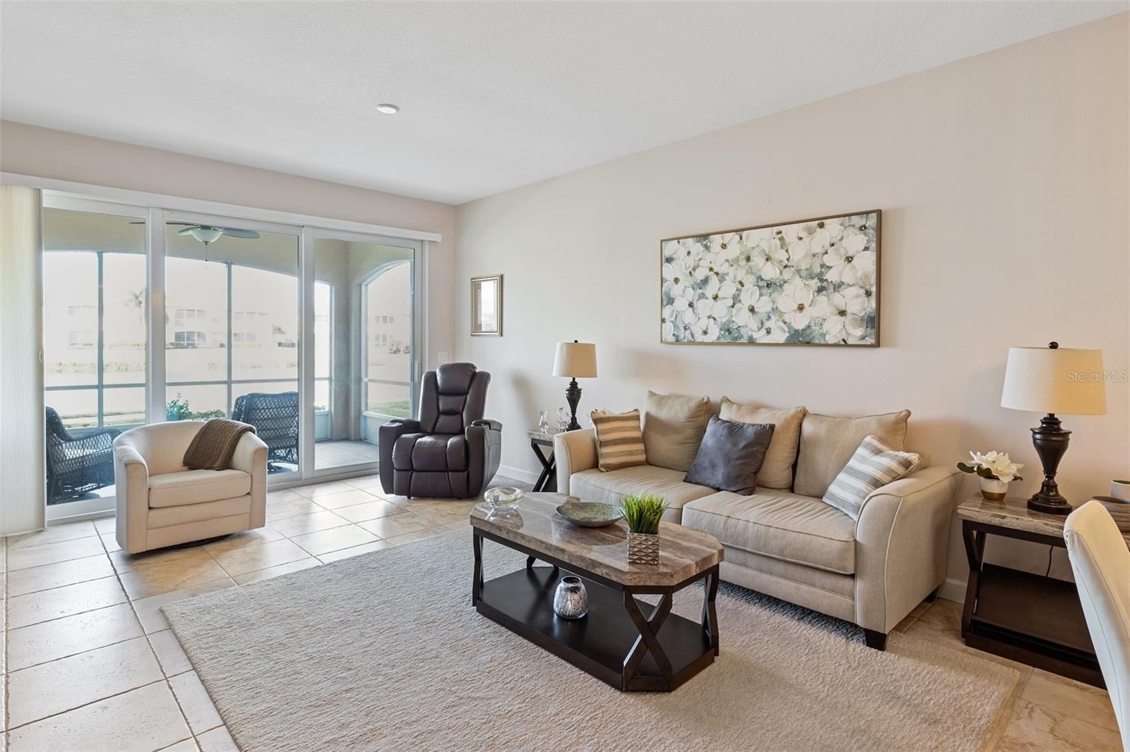 6586 7TH AVENUE CIR W