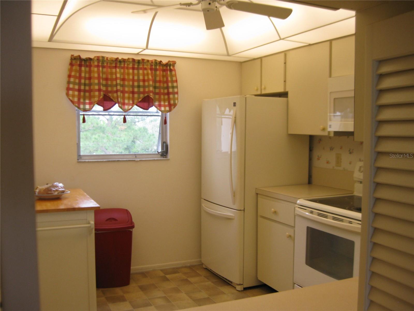 3660 IRONWOOD CIR #301M