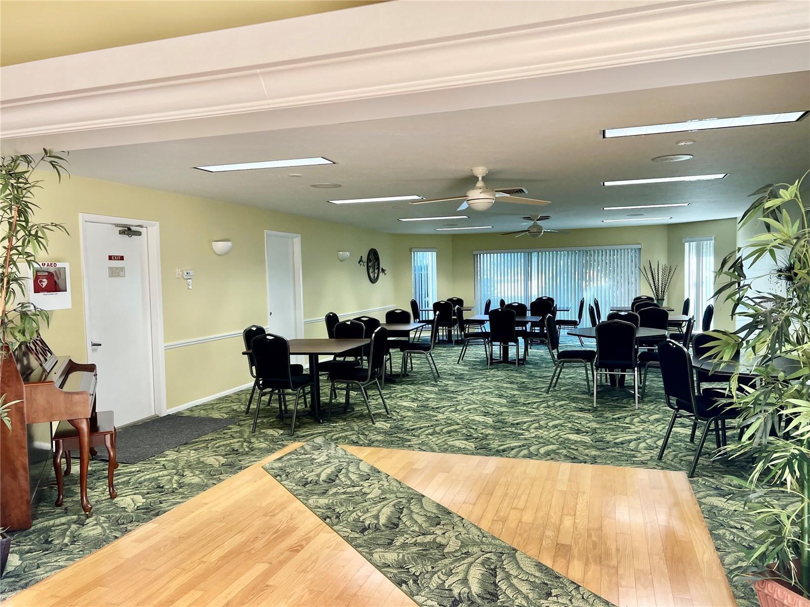 3660 IRONWOOD CIR #301M