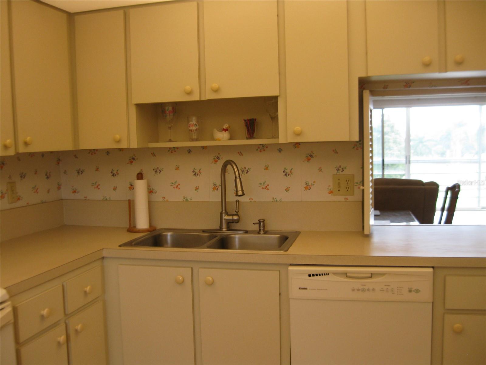 3660 IRONWOOD CIR #301M