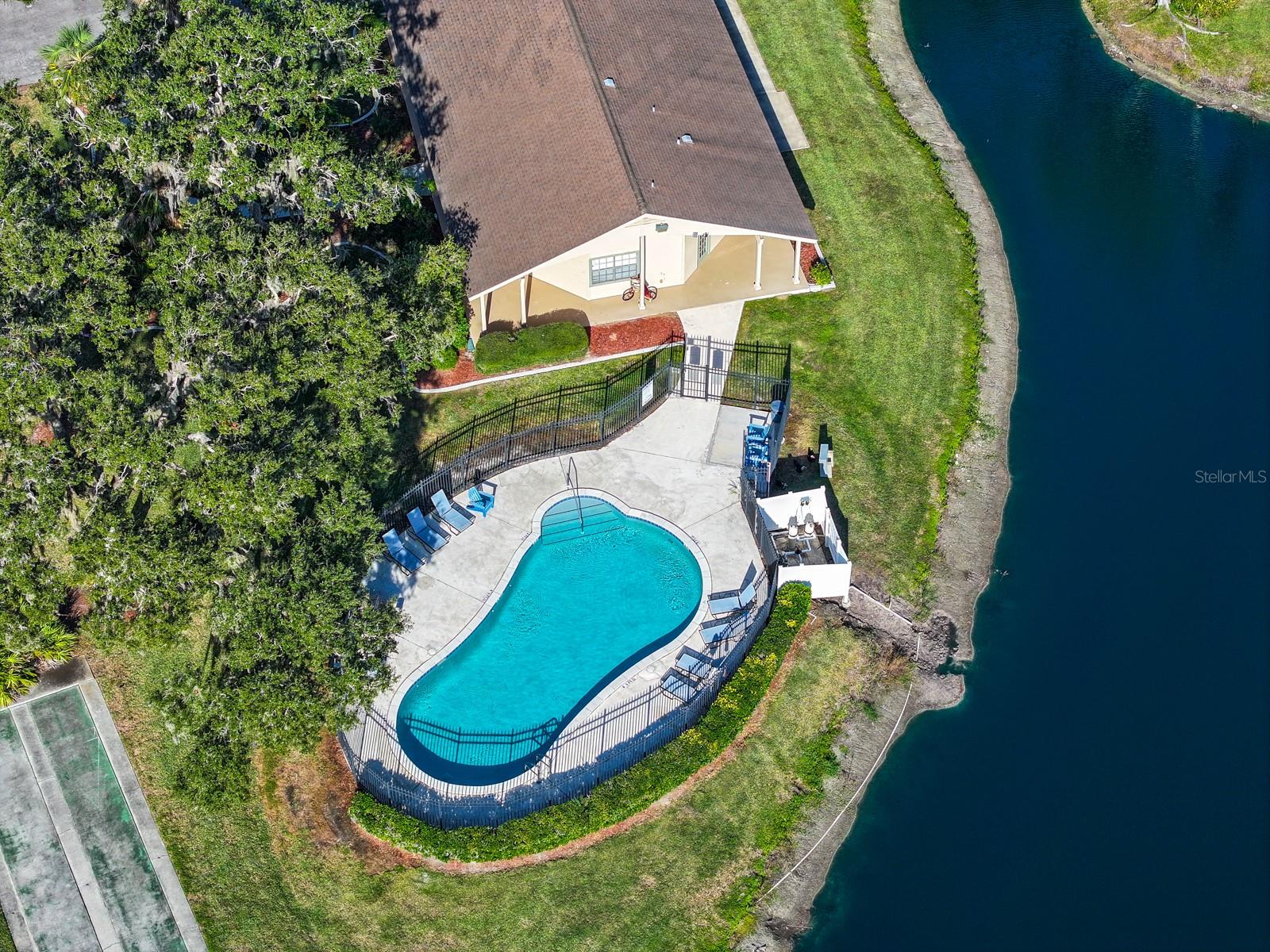 5413 80TH AVENUE CIR E