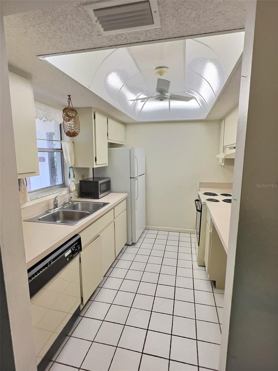 2213 CIRCLEWOOD DR #45