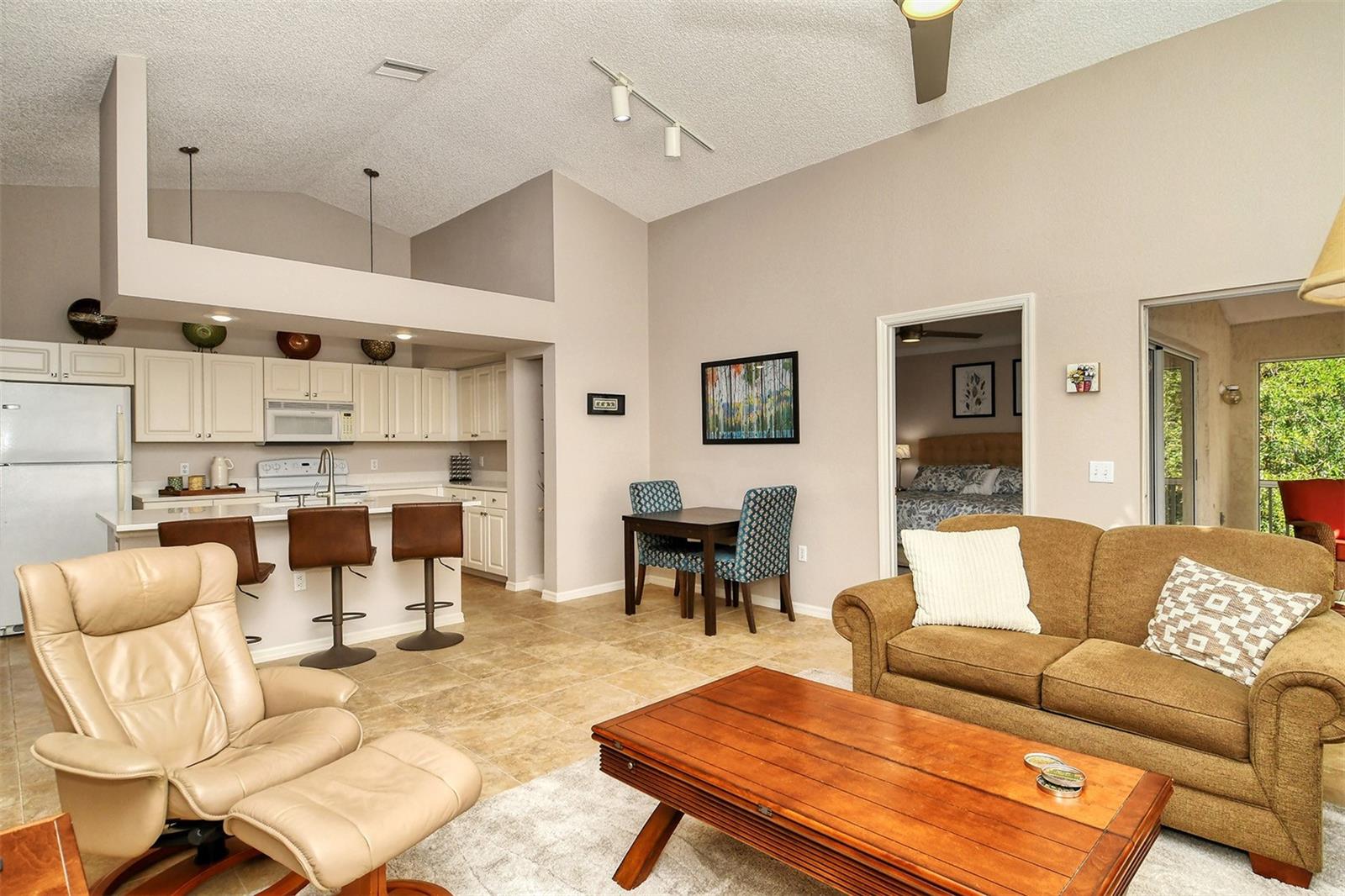 7266 ELEANOR CIR #203