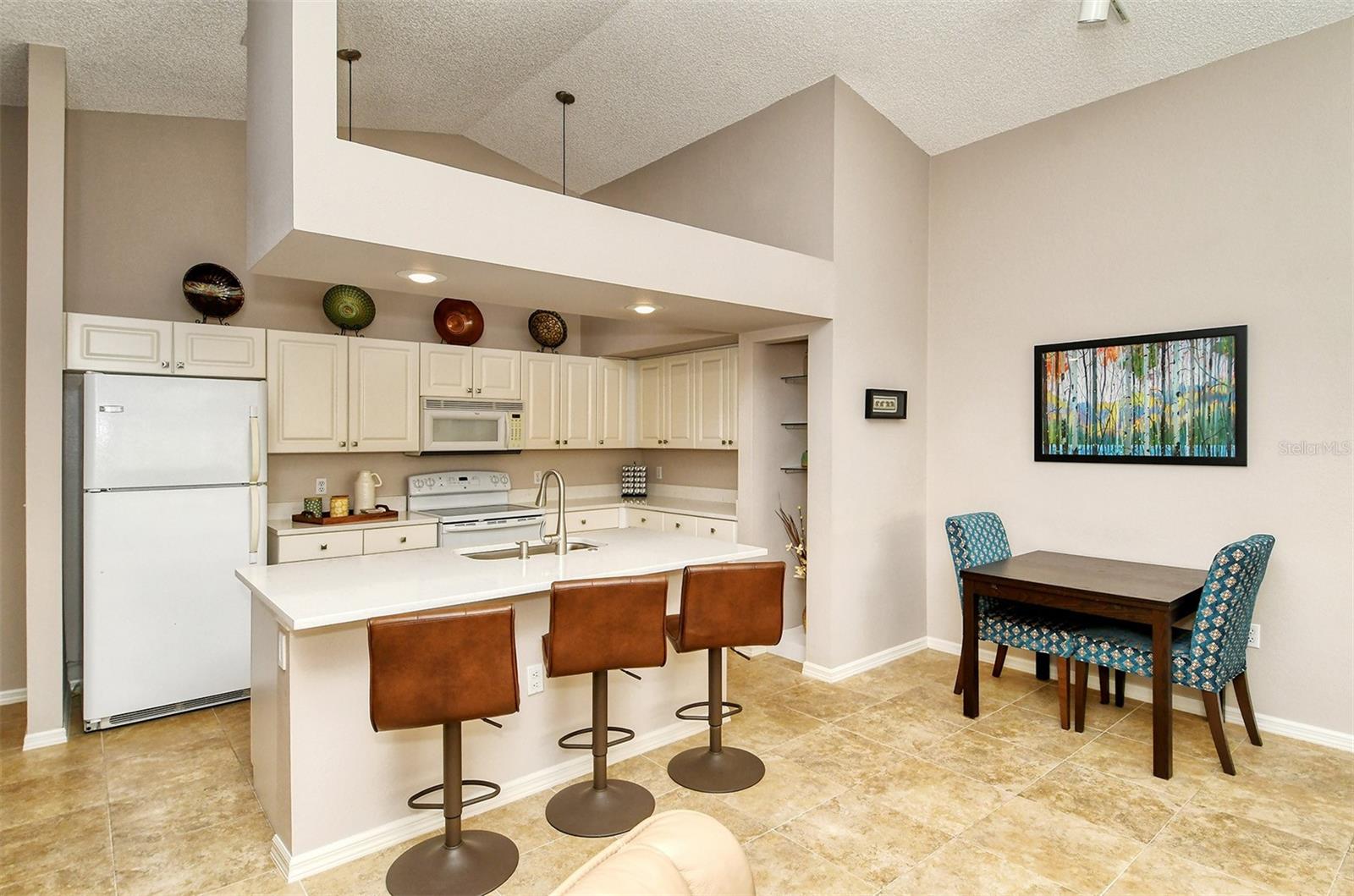 7266 ELEANOR CIR #203