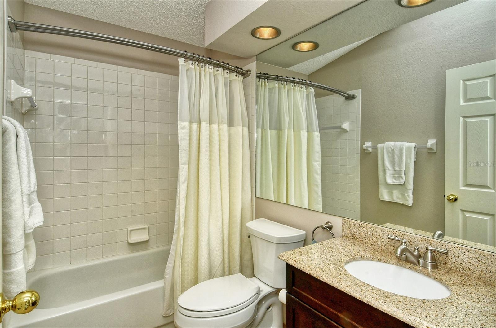 7266 ELEANOR CIR #203