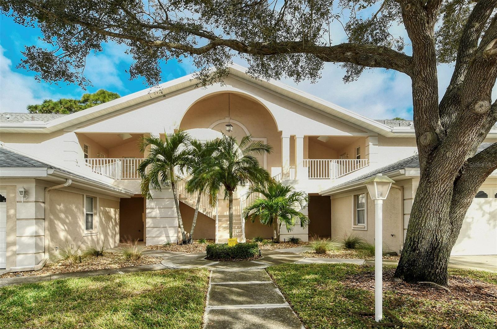 7266 ELEANOR CIR #203