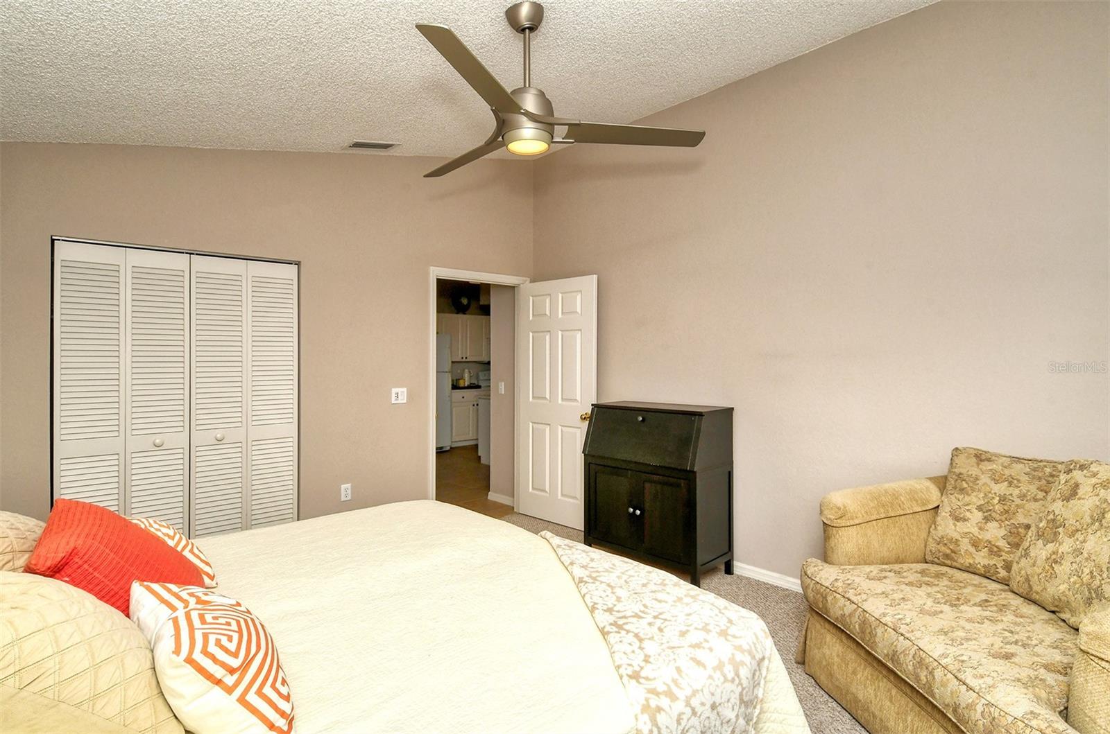 7266 ELEANOR CIR #203