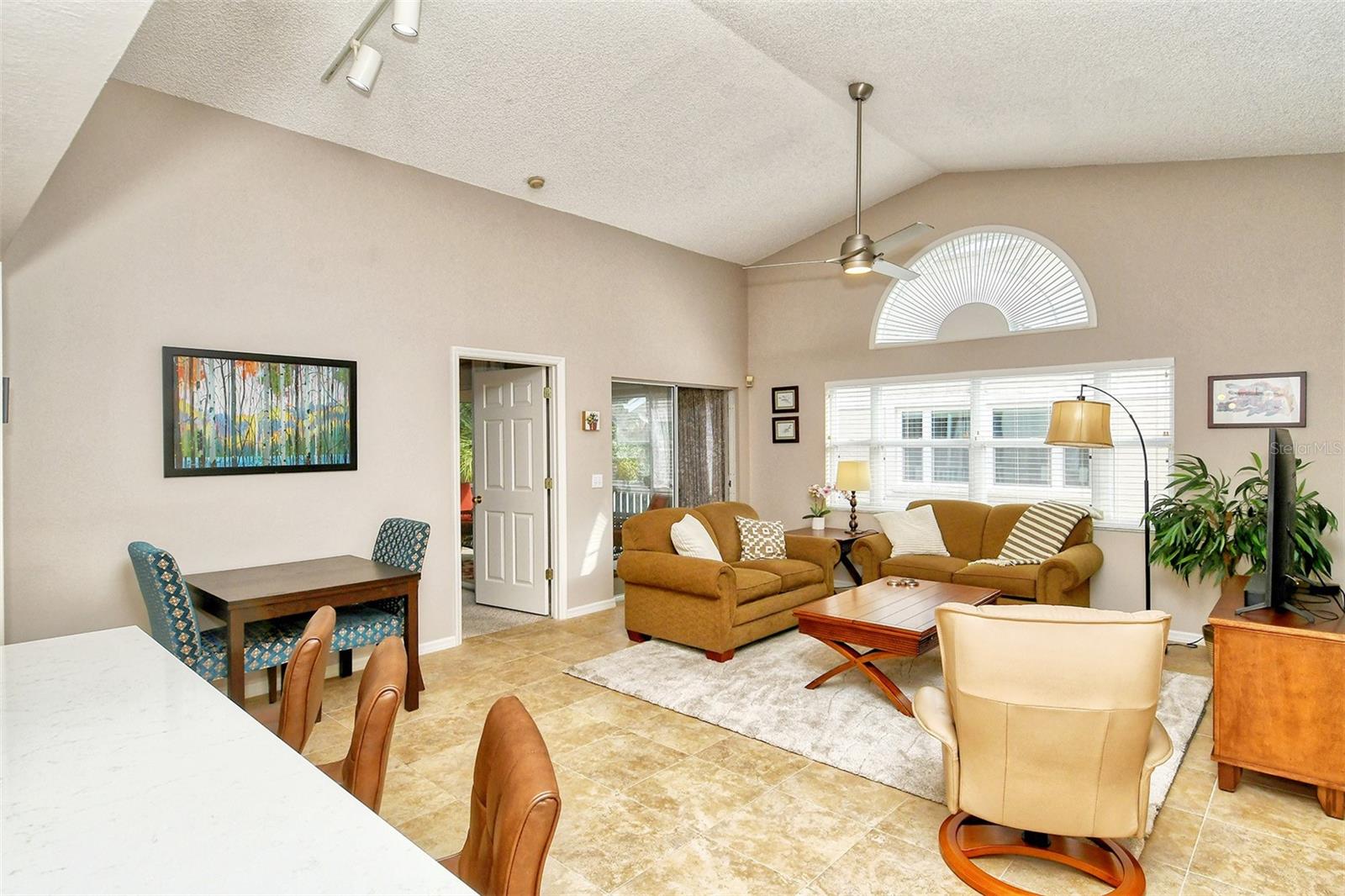 7266 ELEANOR CIR #203