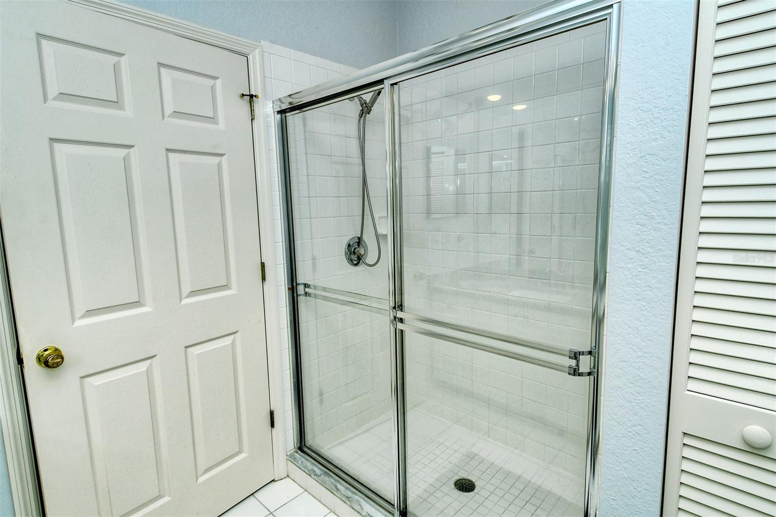 7266 ELEANOR CIR #203