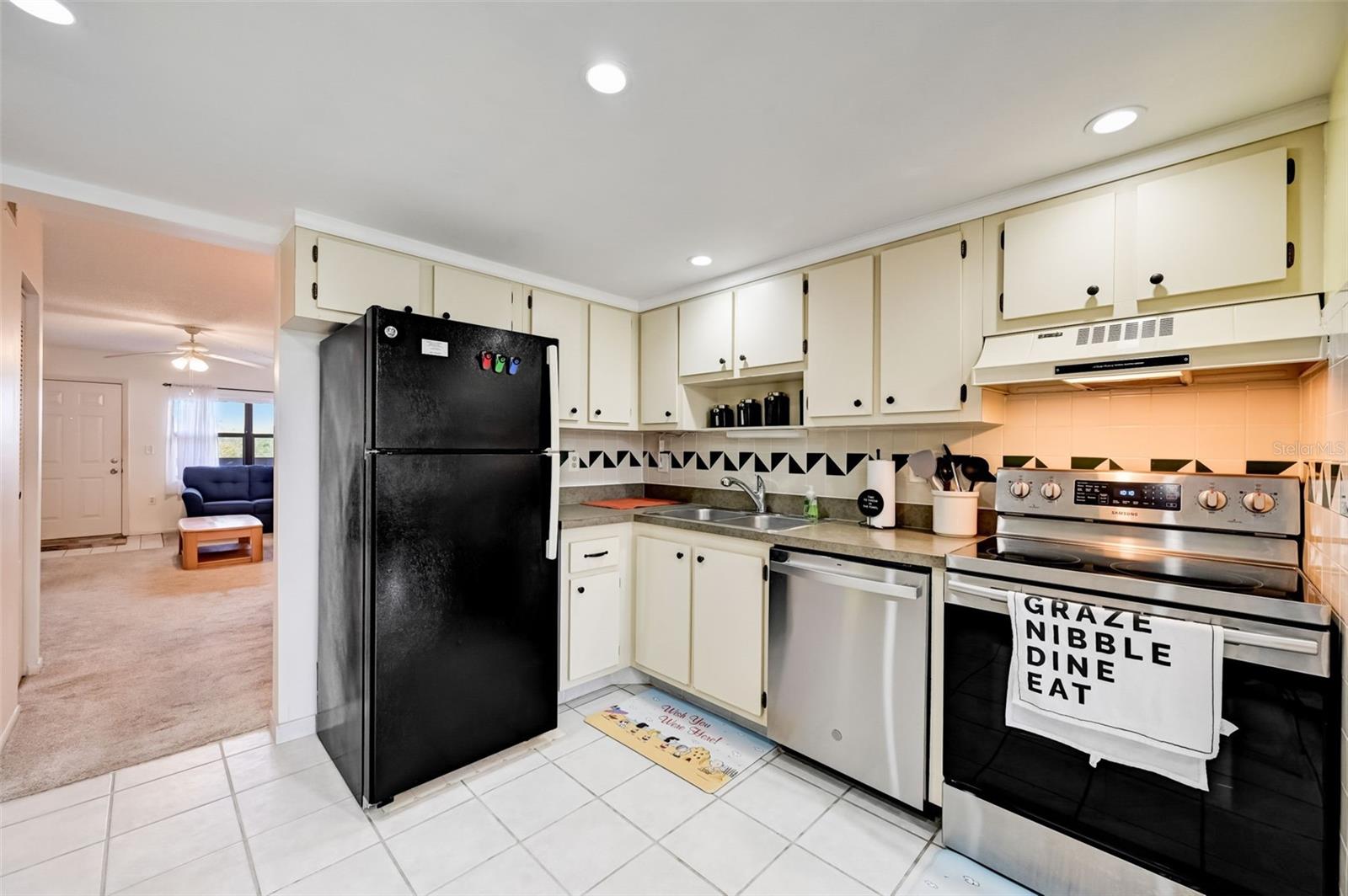 315 30TH AVE W #B402